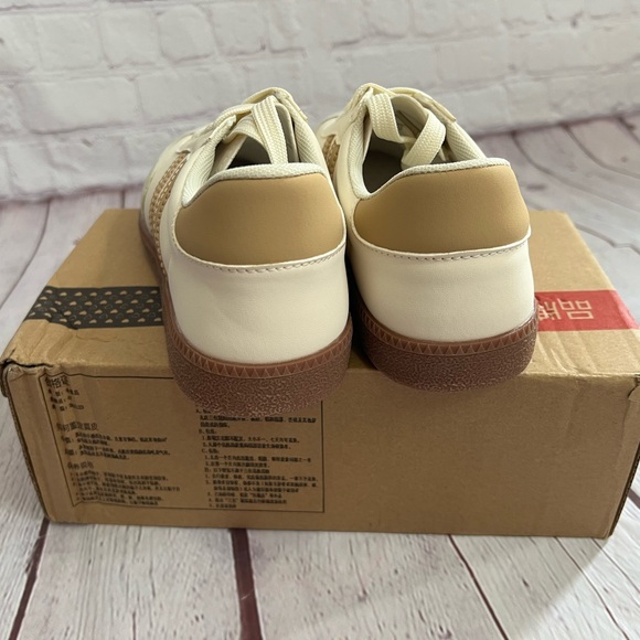 Basic Sneaker‎ - Picture 5 of 8